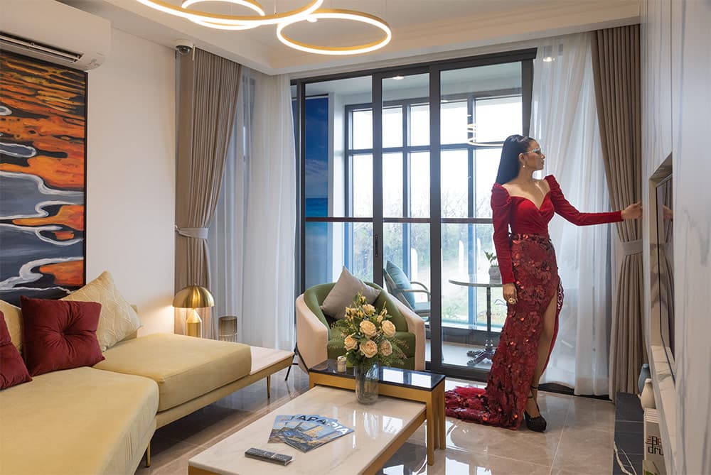 Trương Thị May cùng các nhà đầu tư tham quan, trải nghiệm thực tế không gian nội thất đậm chất thời trang theo phong cách Retro của căn hộ Vogue Condosuites